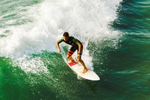 体育资讯-内马尔回归赛场，赛况扑朔迷离首场状态亮眼，G2观众沸腾！